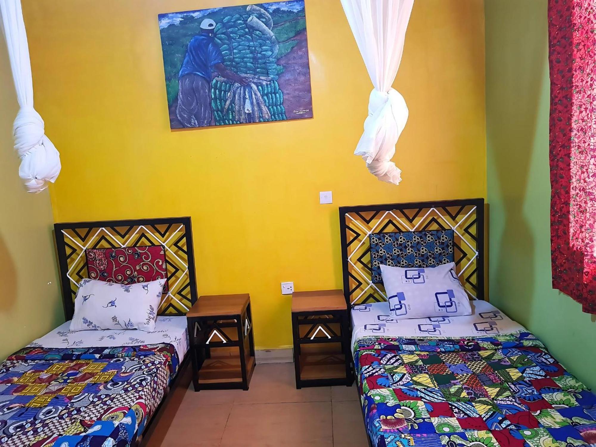 Yambi Guesthouse Кигали Экстерьер фото